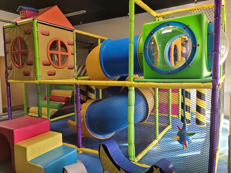 Sàn Nhún Trampoline TTTM Bắc Giang