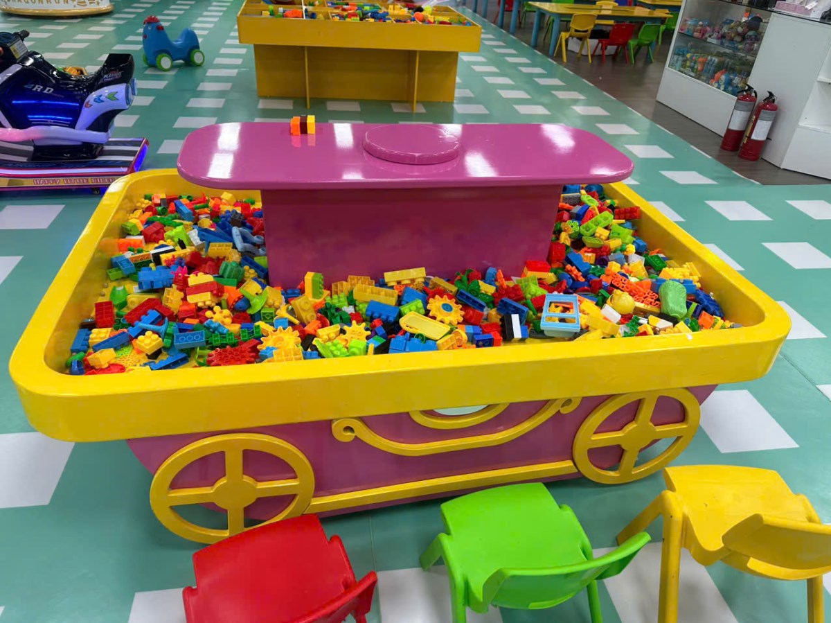 Nhà sách Tân Việt Bạch Mai