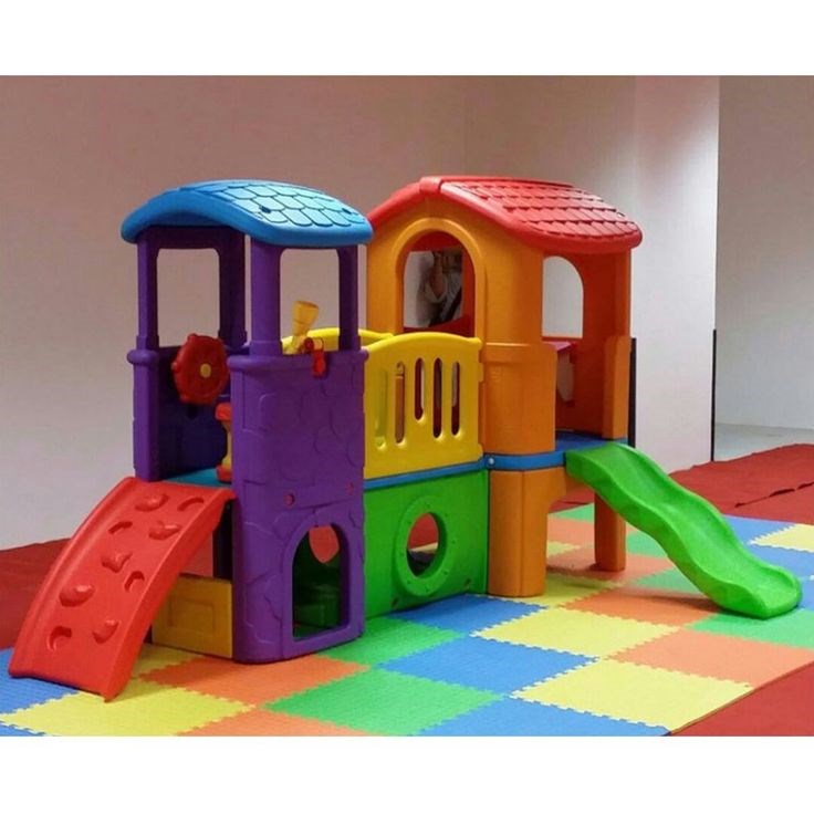 Nhà khối nhựa cầu trượt 